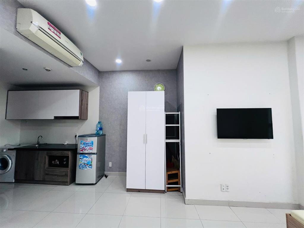 Cho thuê căn studio 32m2 9tr/th như hình ở liền được,  0935 006 ***