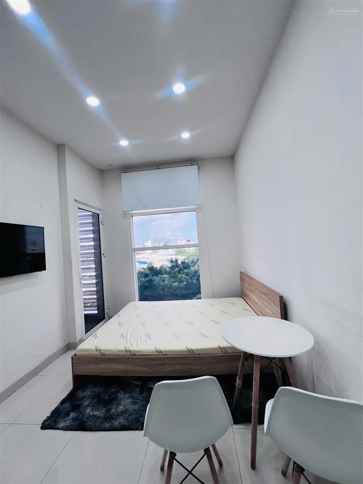 Cho thuê căn studio 32m2 9tr/th như hình ở liền được,  0935 006 ***