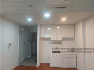 Văn phòng 40m2 có ban công hướng đông 9tr