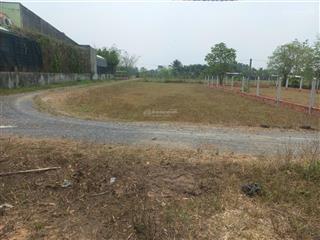 Chính chủ bán gấp 360m2 đất thổ cư 100% đức hòa giá 1,55 tỷ   0909 045 ***