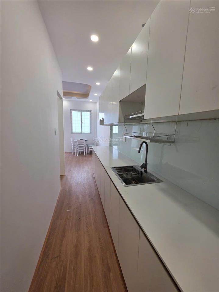 Bán căn hộ lạc long quân q11, 2 phòng ngủ, 40.6 m2, sổ hồng riêng, 2 tỷ 490