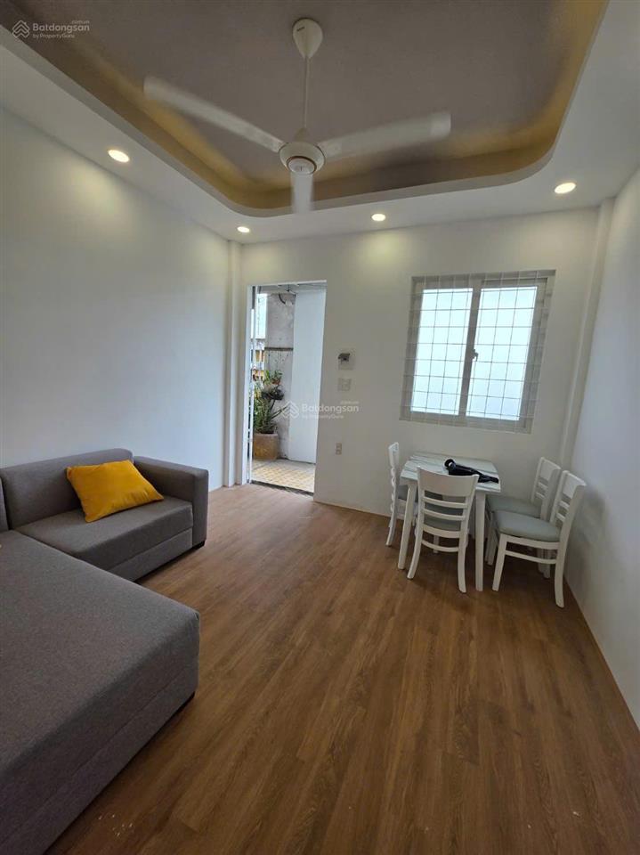 Bán căn hộ lạc long quân q11, 2 phòng ngủ, 40.6 m2, sổ hồng riêng, 2 tỷ 490
