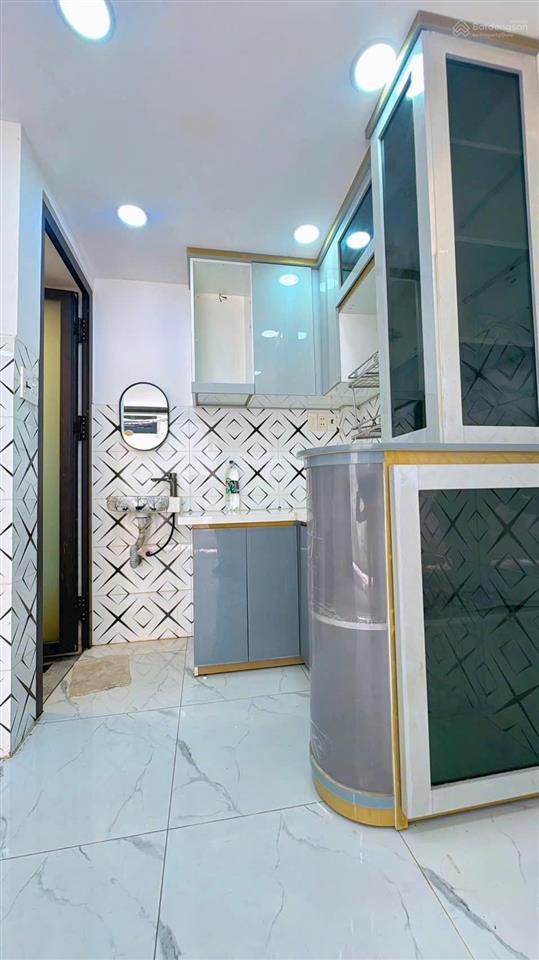 Nhà quận 6 hẻm xe hơi 2,68 tỷ  cách mặt tiền 20m