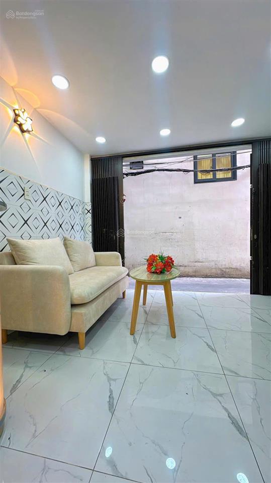 Nhà quận 6 hẻm xe hơi 2,68 tỷ  cách mặt tiền 20m