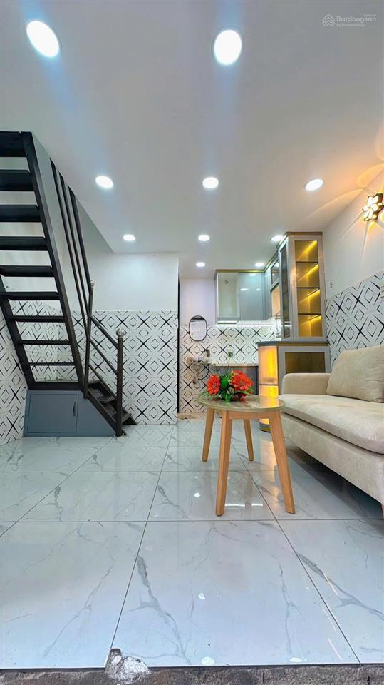 Nhà quận 6 hẻm xe hơi 2,68 tỷ  cách mặt tiền 20m