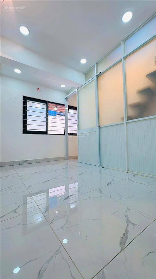 Nhà quận 6 hẻm xe hơi 2,68 tỷ  cách mặt tiền 20m