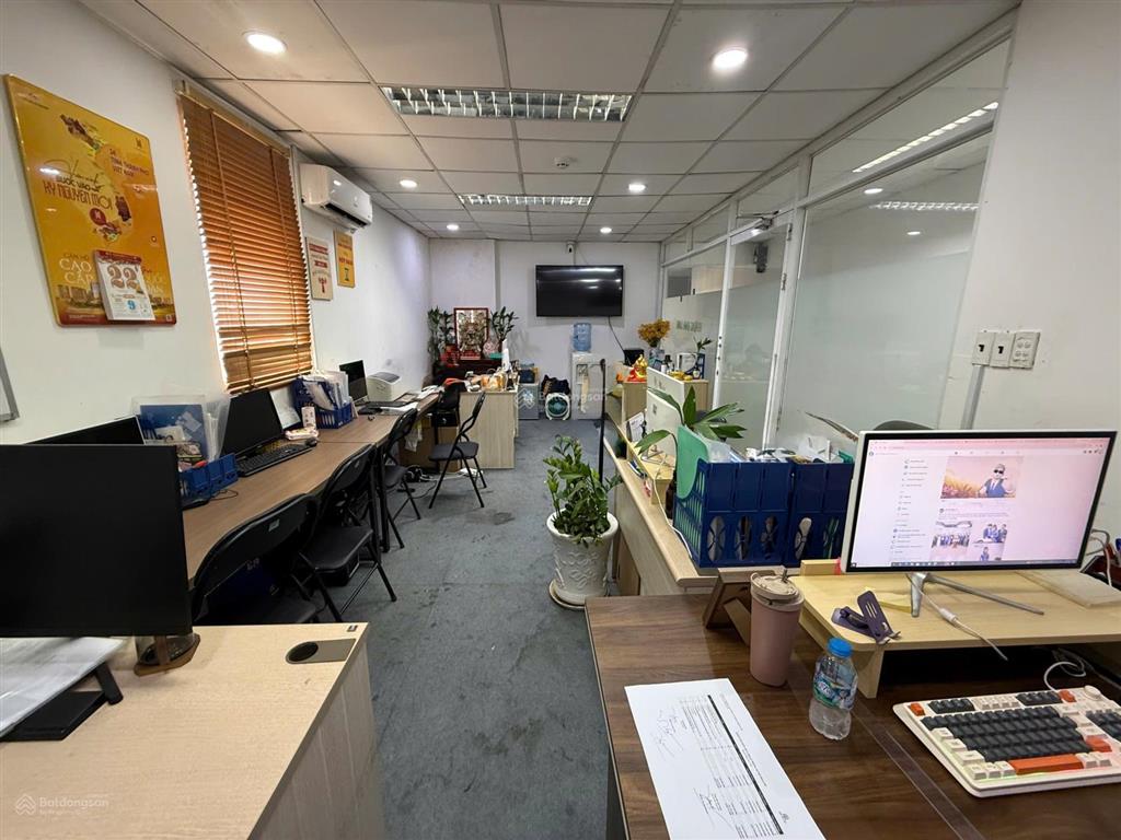 Nhượng hợp đồng thuê văn phòng trong tòa nhà quận 5  6tr250