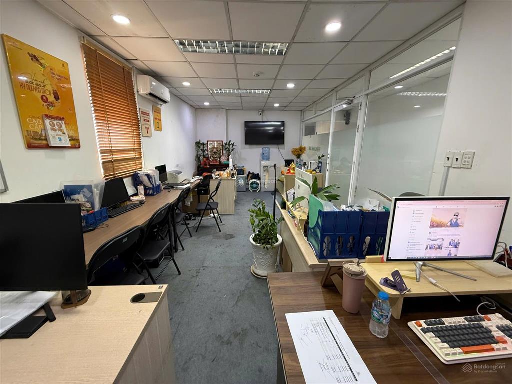 Nhượng hợp đồng thuê văn phòng trong tòa nhà quận 5  6tr250