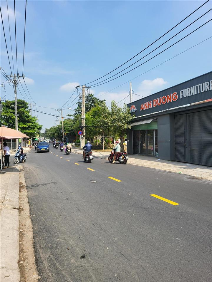 Chính chủ bán 1000m2 đất mt số 175a vườn lài giá chỉ 80tr/m2