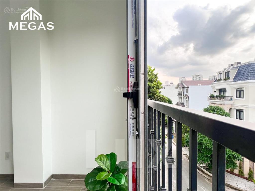Cho thuê căn hộ studio cửa sổ thoáng, ngay unbd q2 gần new city