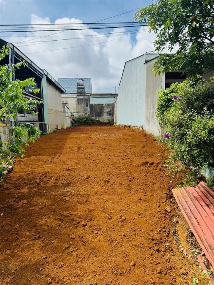 Bán đất mặt tiền huỳnh thúc kháng  trung tâm măng đen  sổ riêng