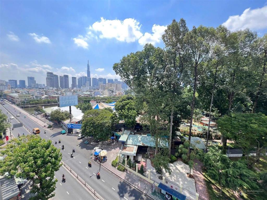 *toà góc 2 mặt tiền* 1 hầm 8 tầng. (p.sài gòn)