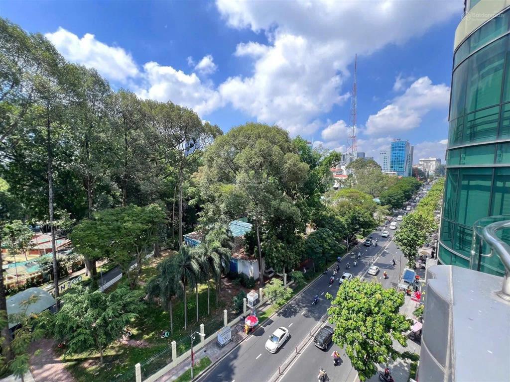 *toà góc 2 mặt tiền* 1 hầm 8 tầng. (p.sài gòn)