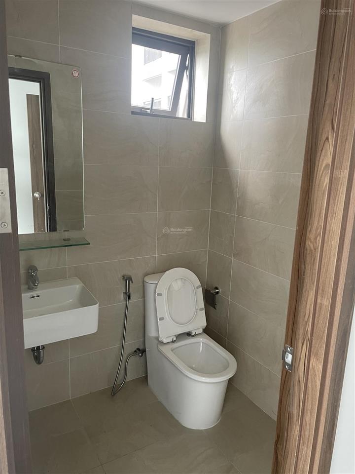 Chính chủ bán  opal skyline  3pn  căn góc  85m²