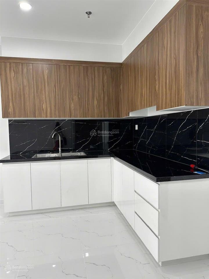Chính chủ bán  opal skyline  3pn  căn góc  85m²