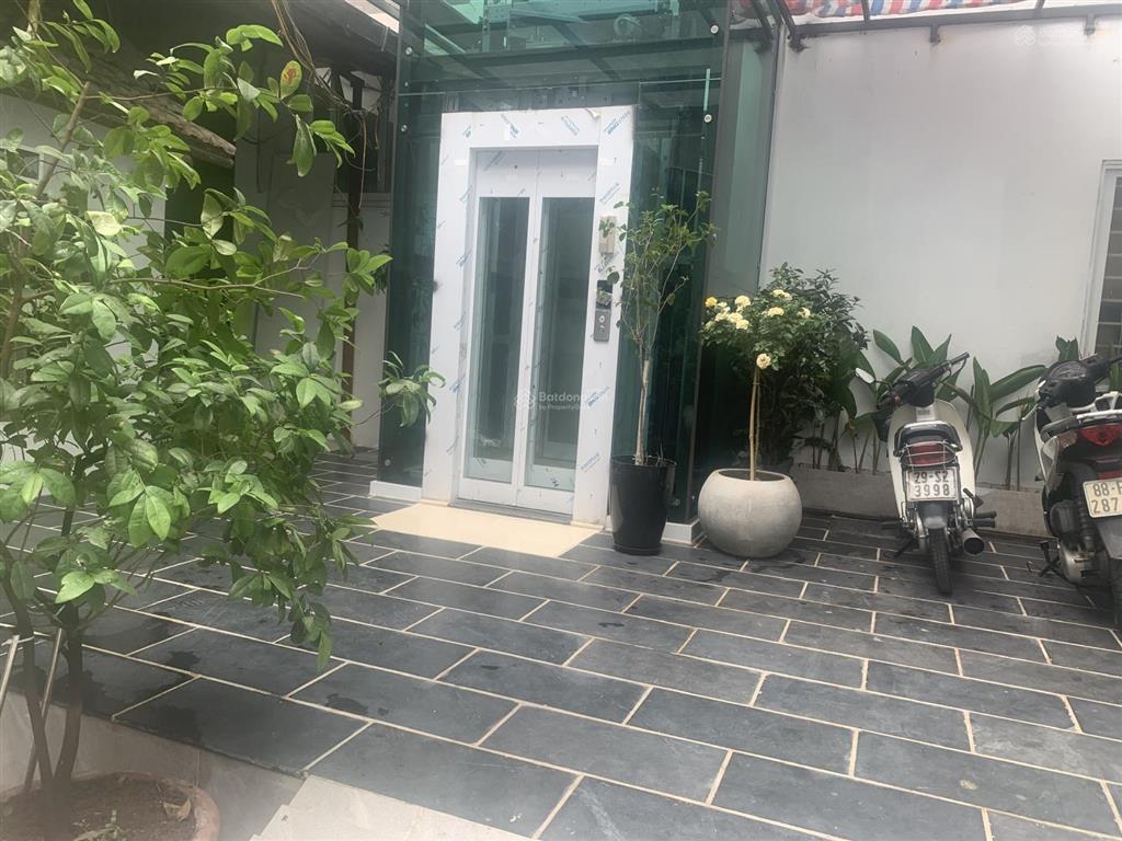 Phòng đầy đủ tiện nghi cho thuê  gần hồ tây