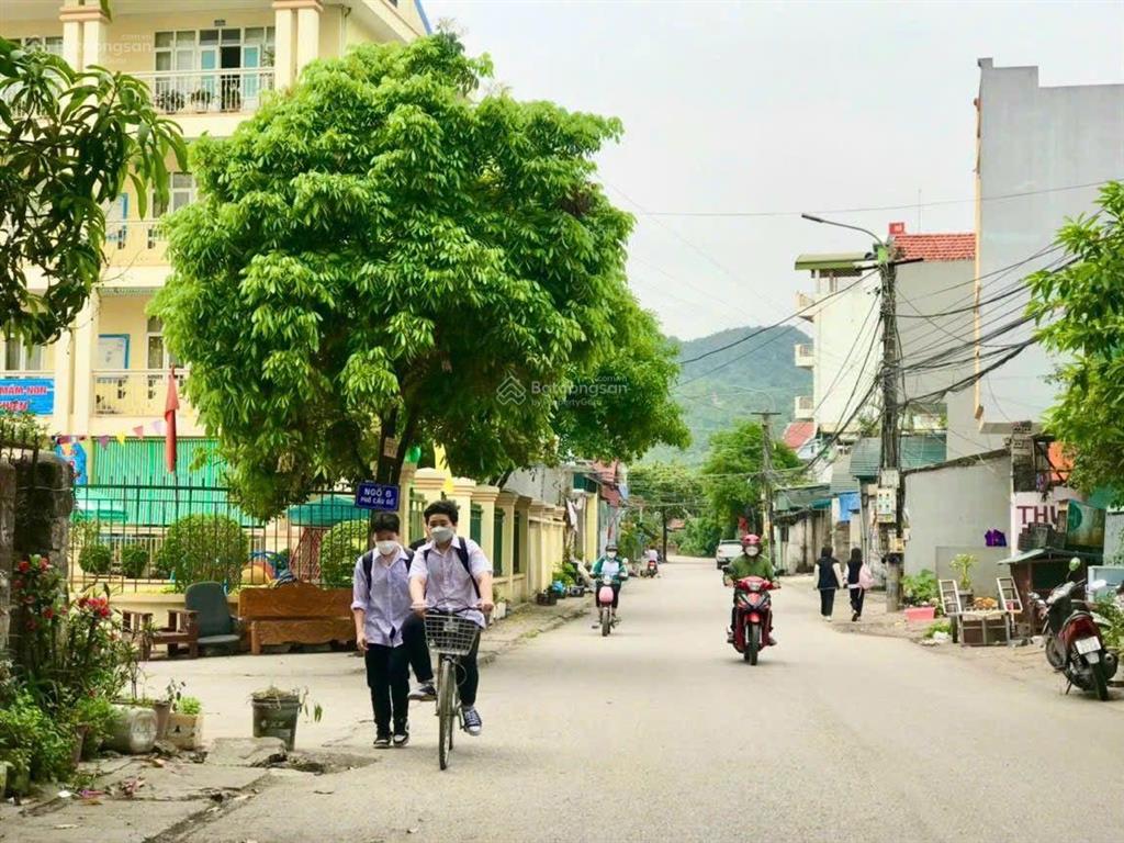 Bán gấp, đầu tư giữ tiền ngon, đất hà phong, hạ long, bằng phẳng, lô góc, ô tô, 66m nhỉnh 1 tỷ.