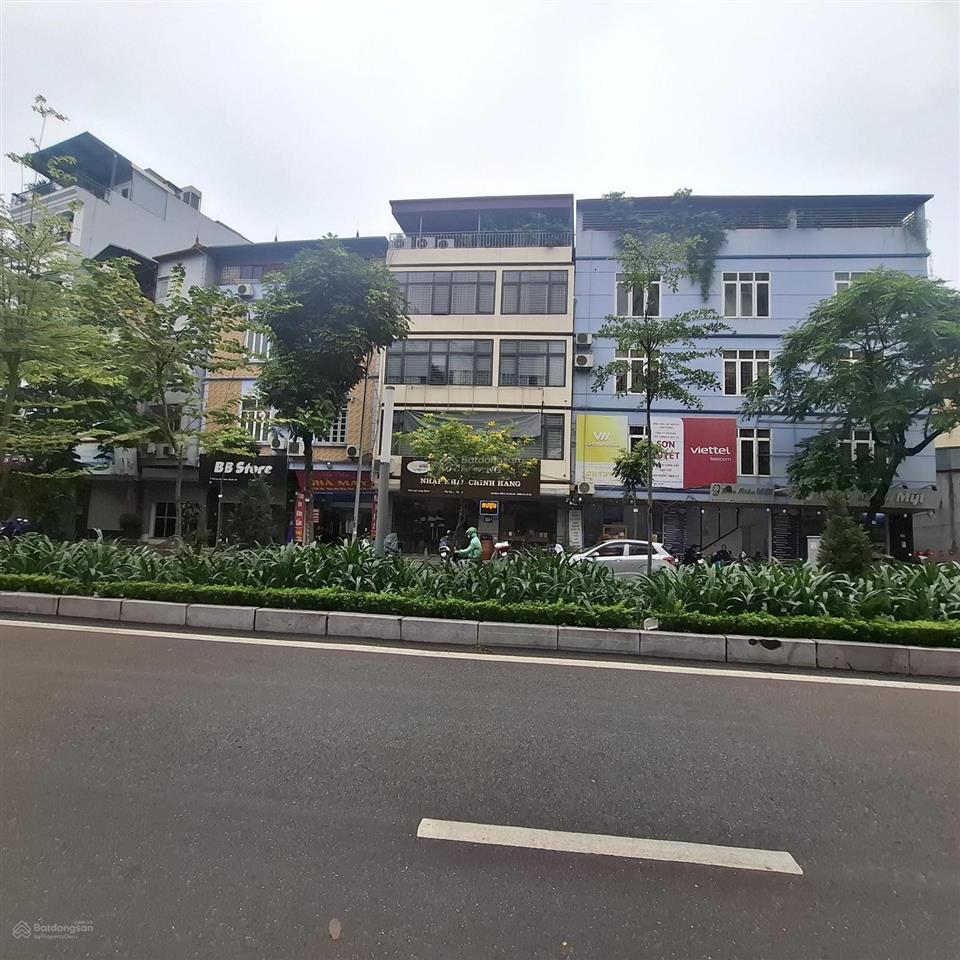 Cực hiếm, bán nhà mặt phố lạc long quân, view hồ, vỉa hè, kinh doanh đỉnh, 186m2 mặt tiền 10m 130ty