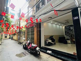 Bán gấp nhà phố xuân thủy, giá đầu tư, lô góc, 3 thoáng, sát phố, vf3 vào nhà, 41m2 nhỉnh 11 tỷ.