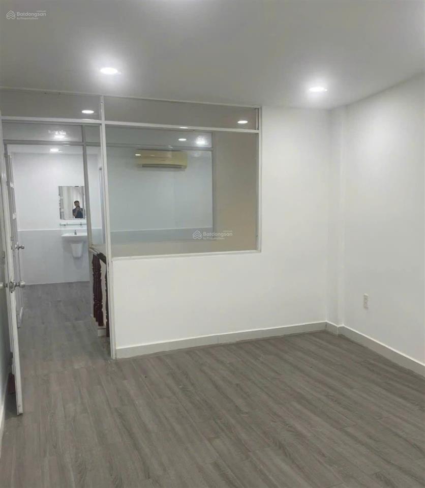 Nhỉnh 3.7 tỉ sở hữu nhà 40m2 nở hậu khu bàu cát sầm uất, ở quá sướng