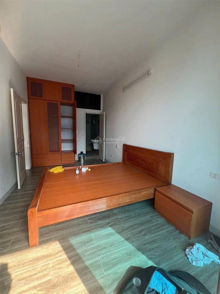 Cho thuê căn hộ 3 ngủ, full nội thất trần thái tông