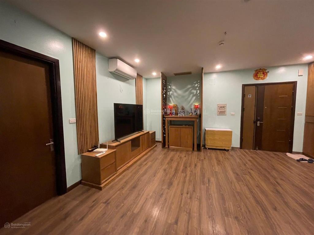 Cho thuê căn hộ 3 ngủ tầng cao full đồ