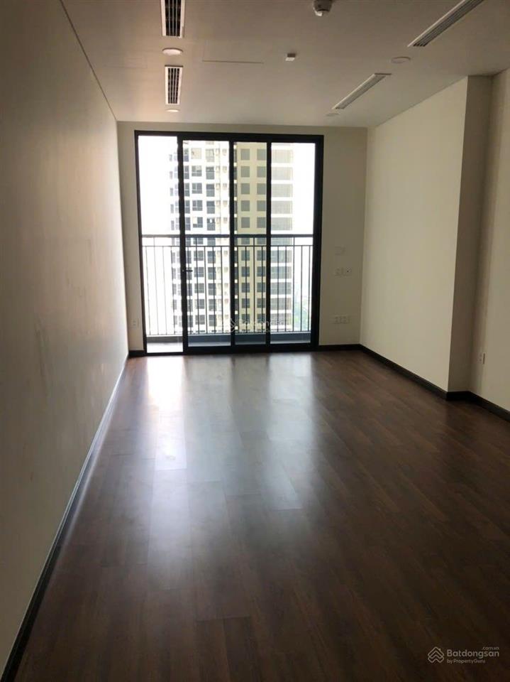 Cho thuê căn hộ 2 ngủ tòa mipec view nội khu