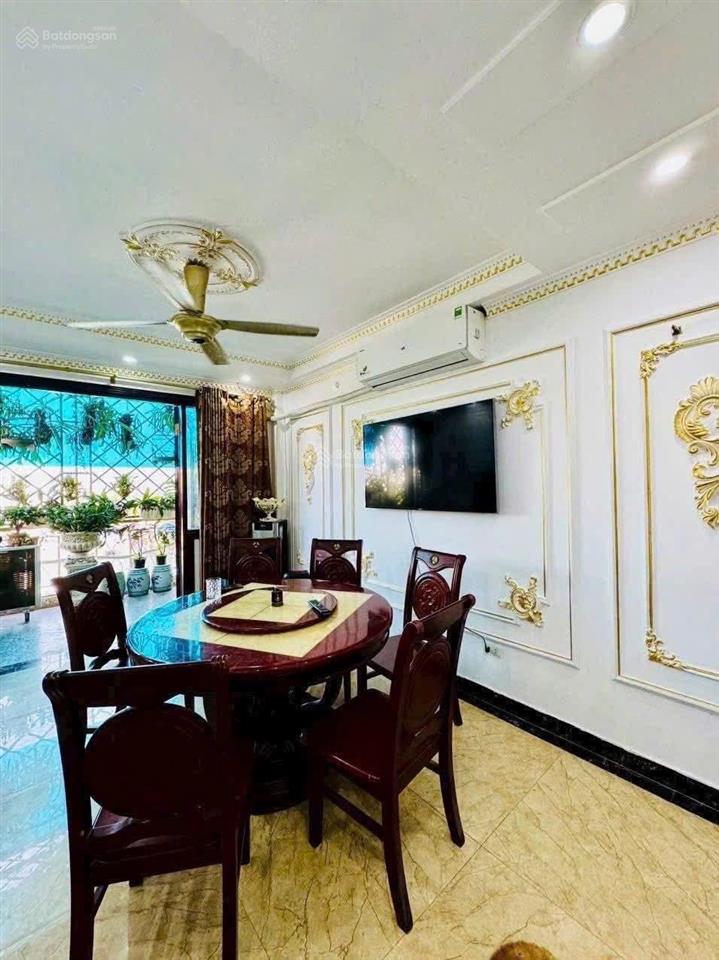 Cho thuê cả nhà 8 tầng full nội thất tân cổ điển ngõ ô tô tránh