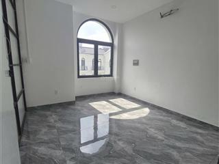 Tầng nhà phố 8 triệu/tháng làm văn phòng