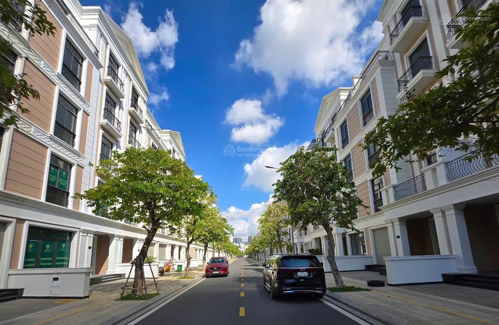 Cho thuê nhà phố nguyên căn 5 tầng 33 triệu/tháng