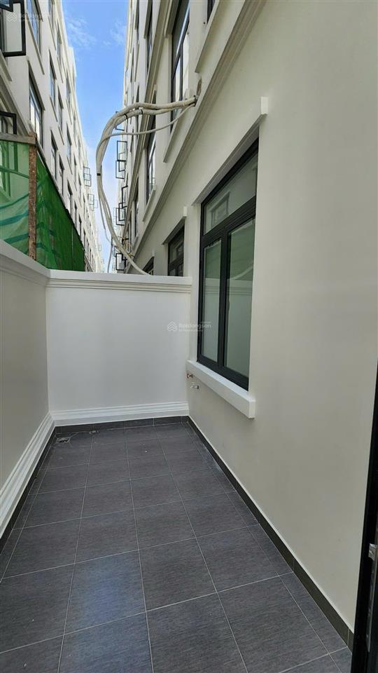 Cho thuê nhà 162m  5 tầng gần trường vinschool tại vinhomes grand park
