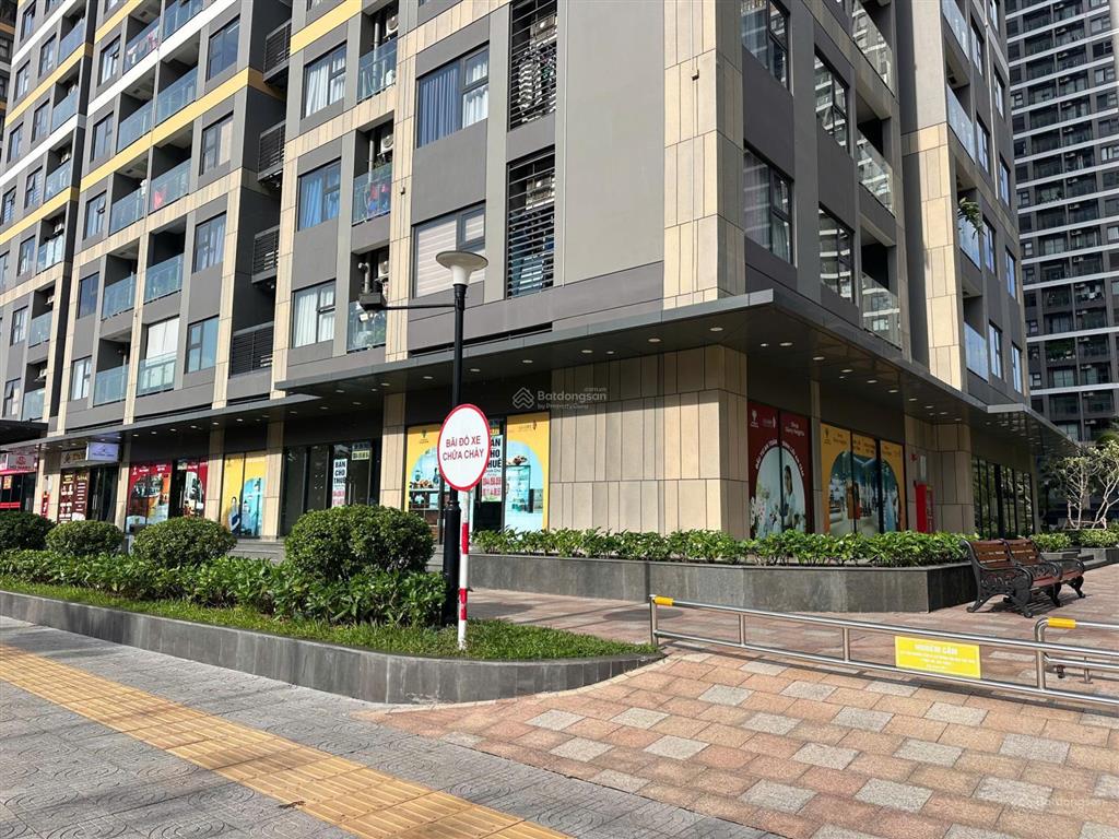 Bán shop có hđtt giá 90 triệu bán 25 tỷ 800 triệu tại vinhomes grand park