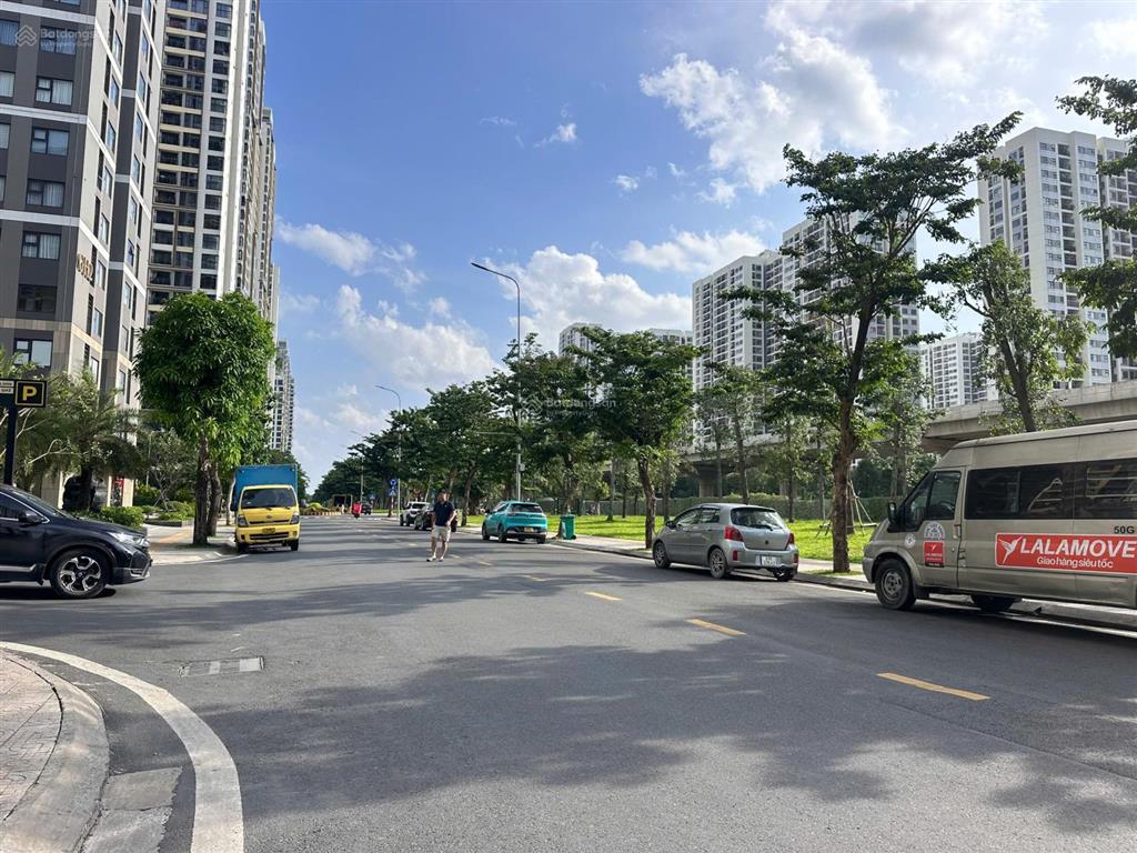 Bán shop có hđtt giá 90 triệu bán 25 tỷ 800 triệu tại vinhomes grand park