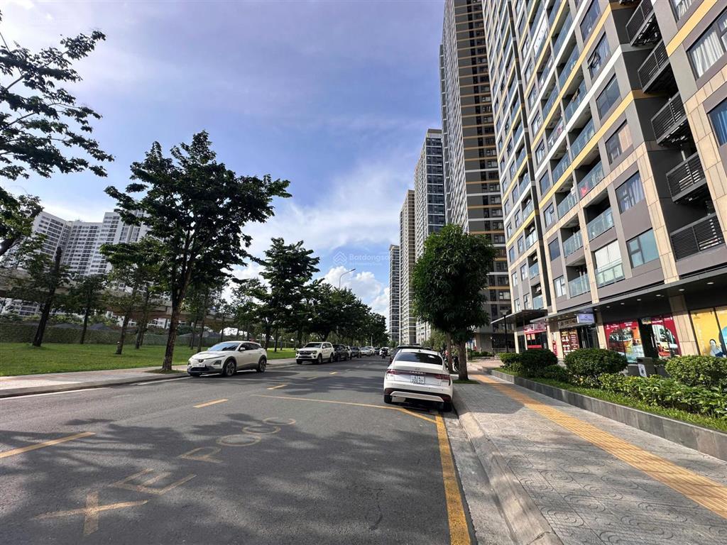 Bán shop có hđtt giá 90 triệu bán 25 tỷ 800 triệu tại vinhomes grand park