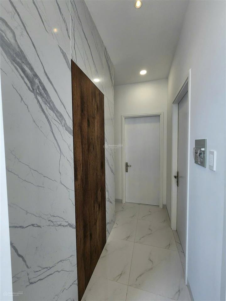 Nguyên căn 5 tầng  3 phòng ngủ để ở tại vinhomes grand park