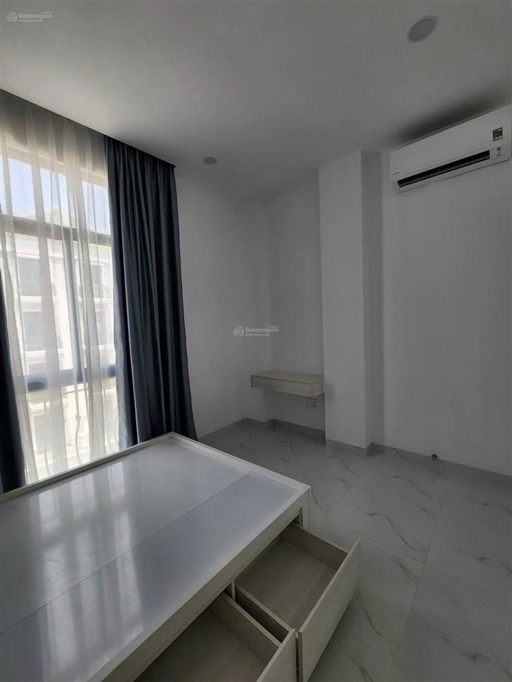 Nguyên căn 5 tầng  3 phòng ngủ để ở tại vinhomes grand park