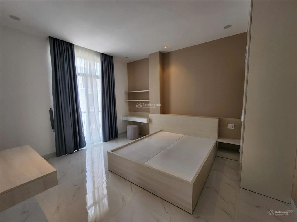 Nguyên căn 5 tầng  3 phòng ngủ để ở tại vinhomes grand park