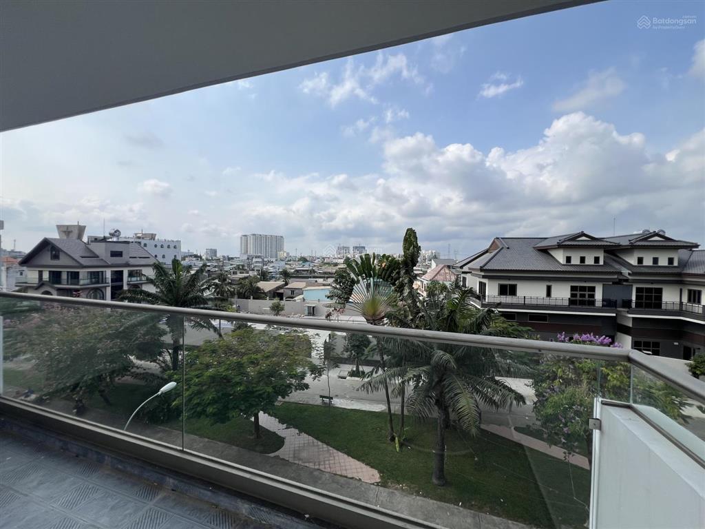 Bán nhà phố 3lầu sân thượng giá 10tỷ2 tl, hỗ trợ vay, 85m2(5x17) đối diện công viên, biệt thự