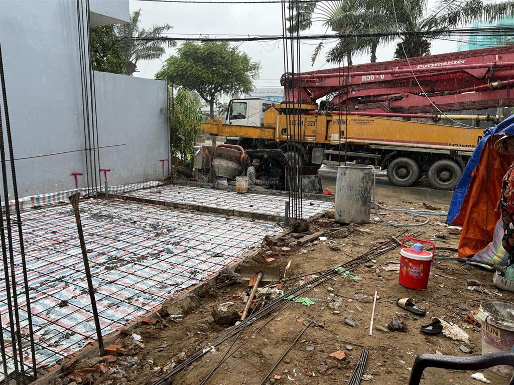 Bán nhà phố 3lầu sân thượng giá 10tỷ2 tl, hỗ trợ vay, 85m2(5x17) đối diện công viên, biệt thự