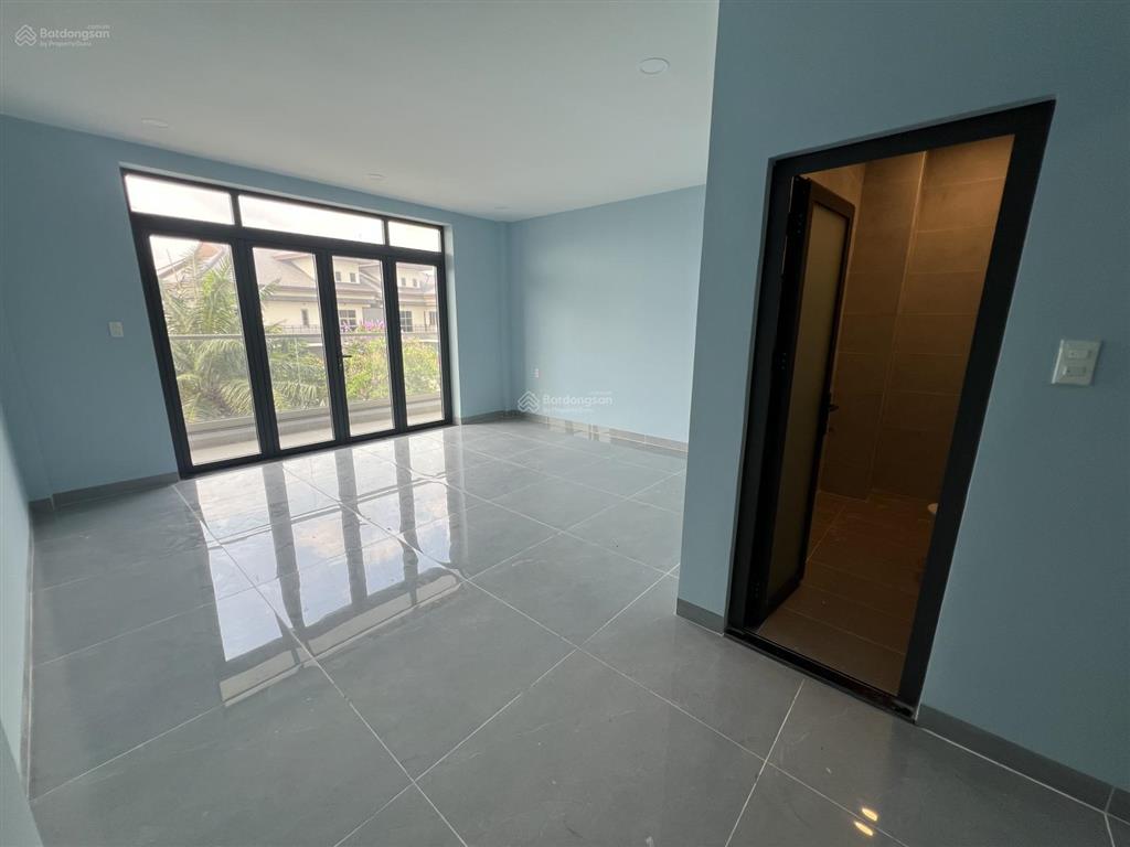 Bán nhà phố 3lầu sân thượng giá 10tỷ2 tl, hỗ trợ vay, 85m2(5x17) đối diện công viên, biệt thự