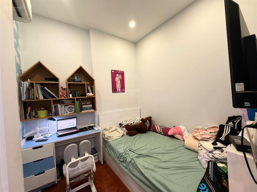 5ty7  căn 2pn1wc  đầy đủ nội thất tầng cao thoáng mát  chính chủ đang ở