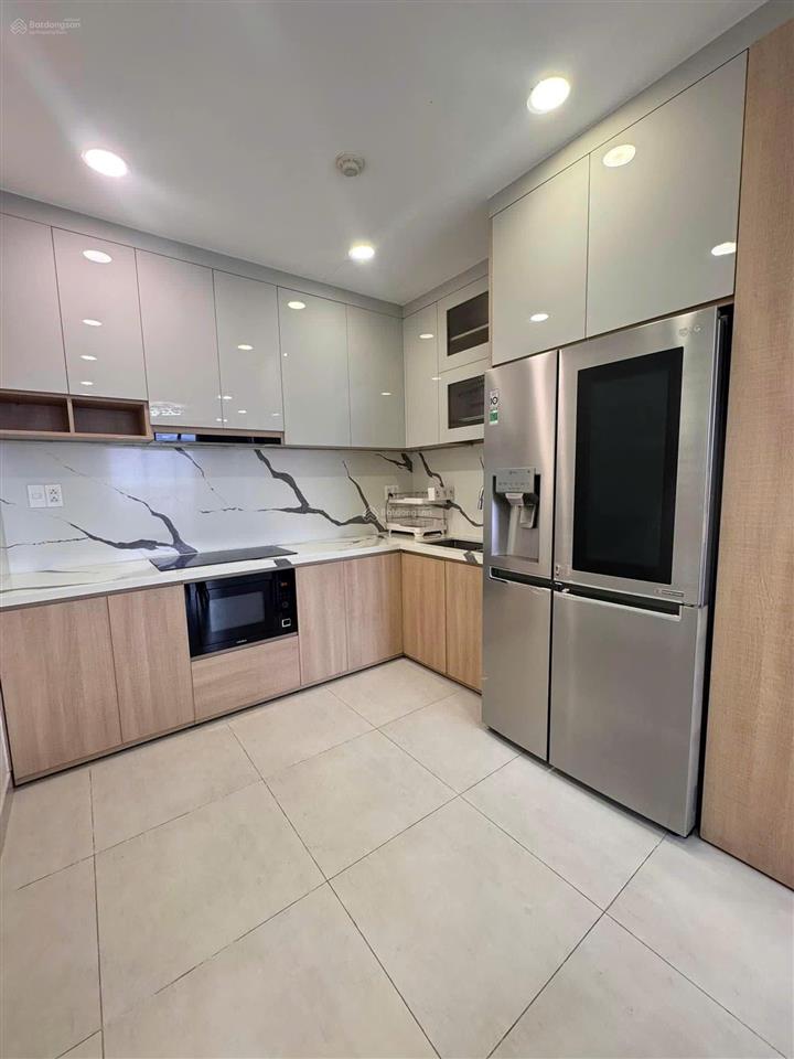 8ty650  căn 3pn.2wc  nhà đẹp hướng mát  chính chủ đang ở  nội thất hiện đại