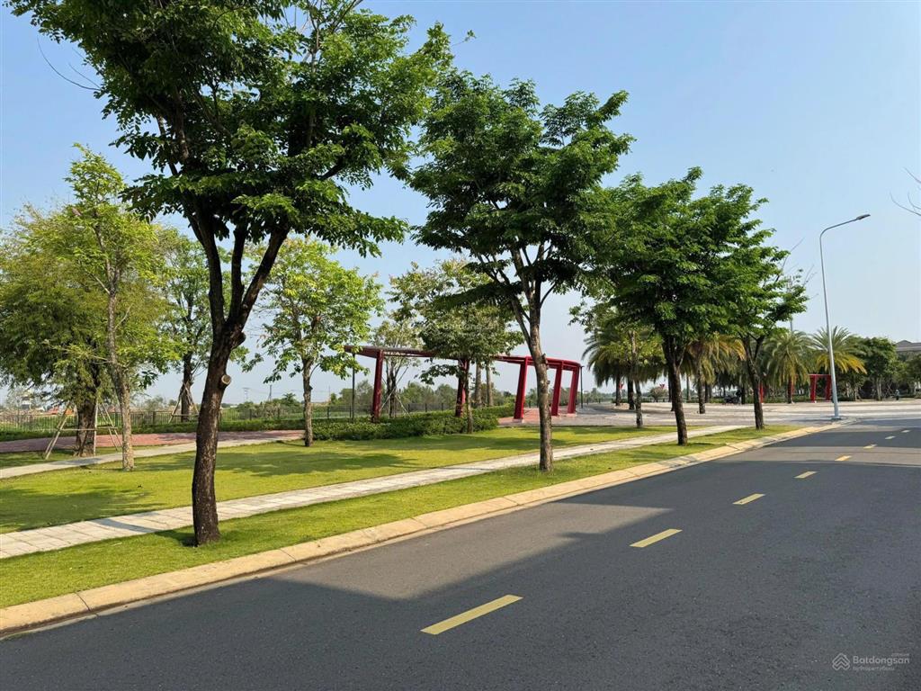 Chỉ 72 tỷ  bán biệt thự sân vườn aqua city sát sông  chuyên rổ hàng độc quyền aqua city