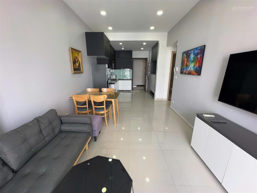 Căn 2pn, 2wc  nhà mới đầy đủ nội thất  tầng cao thoáng mát  dọn vào ở ngay