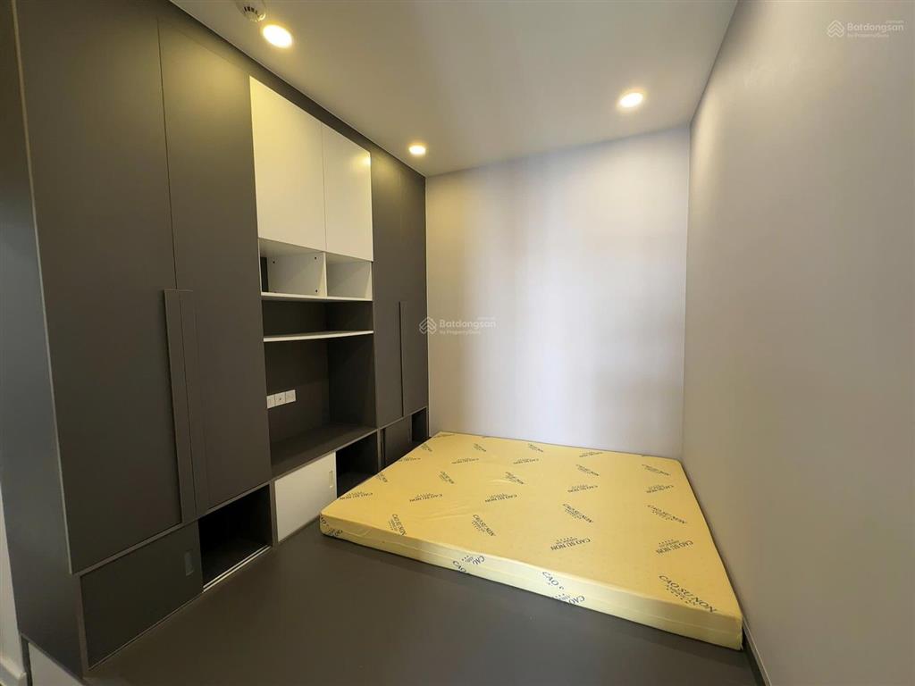 Căn 2pn, 2wc  nhà mới đầy đủ nội thất  tầng cao thoáng mát  dọn vào ở ngay