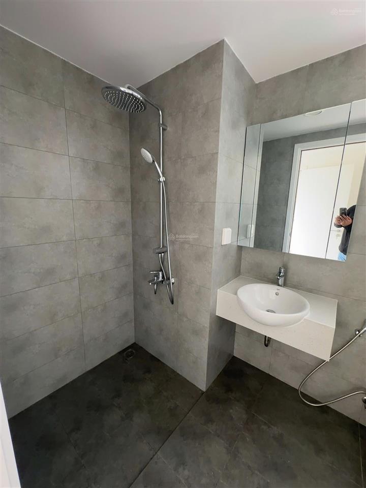 Căn 2pn, 2wc  nhà mới 100%  ban công dài  cho thuê giá tốt  13tr/tháng
