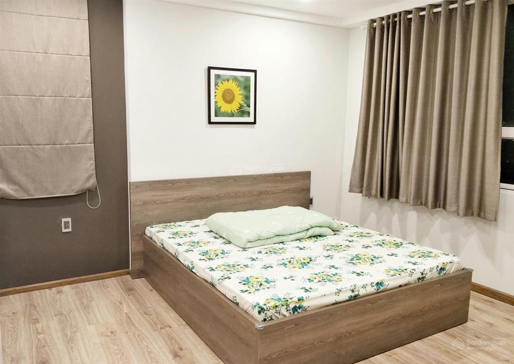 Chính chủ cho thuê căn 3pn  golden mansion  nhà đẹp tầng cao thoáng mát