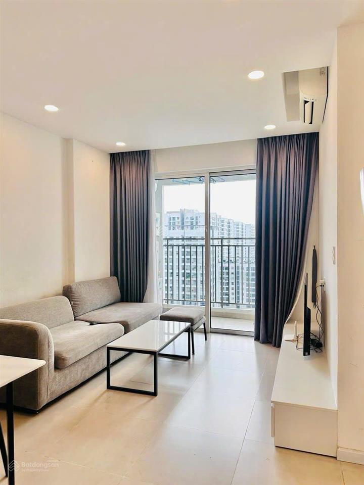 5,4 tỷ  căn 2pn 2wc  golden mansion phổ quang  chính chủ đang ở nhà đẹp thoáng mát