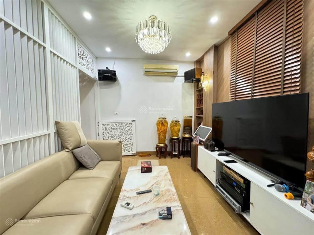 Hoàng văn thái 86m2 5 tầng mặt tiền hơn 5m giá chào giảm sâu