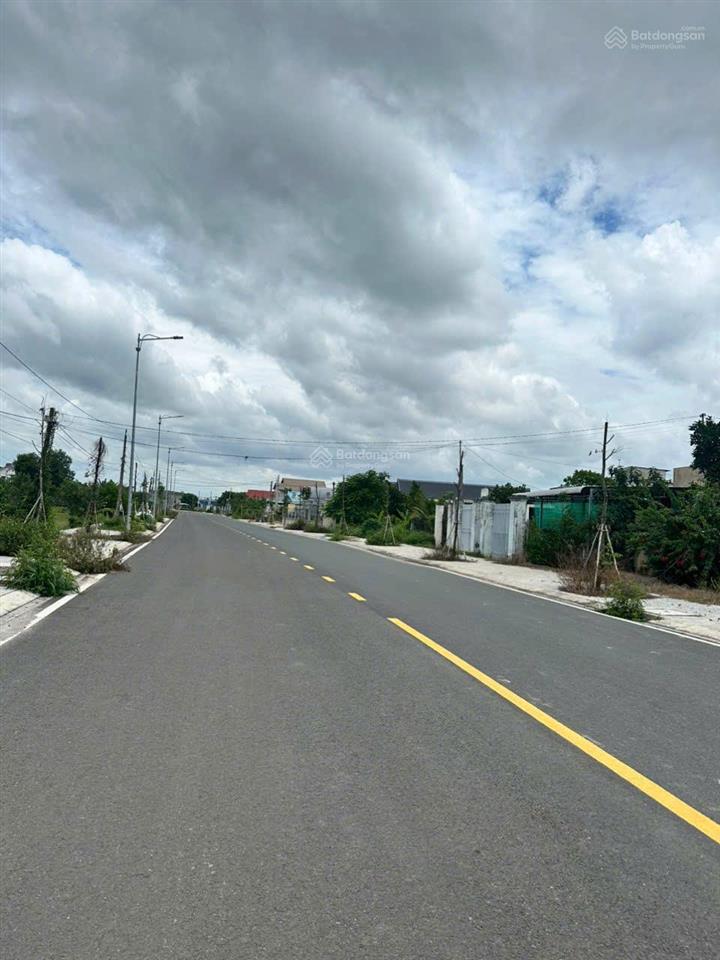 Bán dãy trọ 20 phòng + 2 kiot dòng tiền 36 triệu/tháng ngay kcn chơn thành 1 & 2